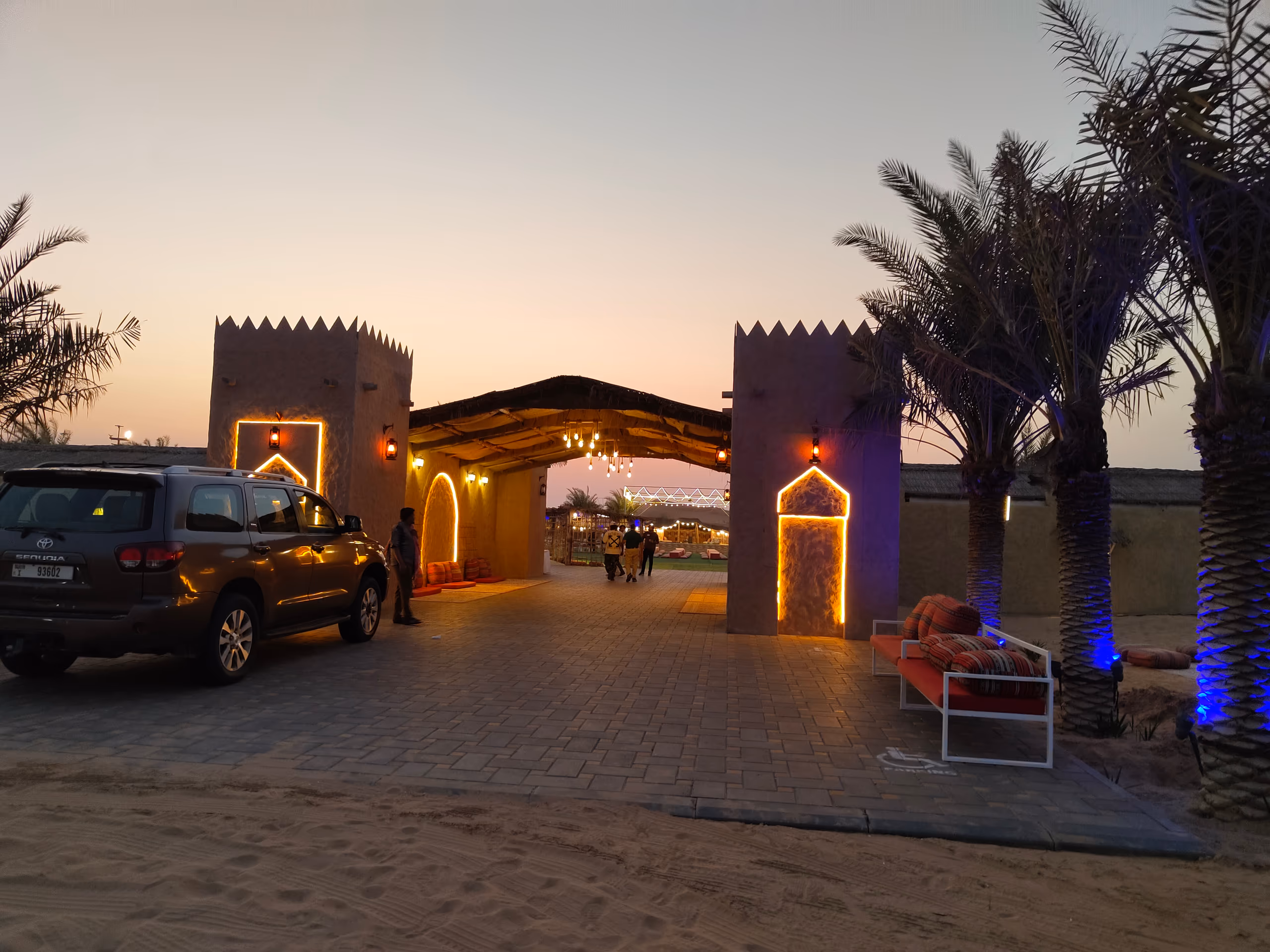 Dubai & Abu Dhabi VI Expedition