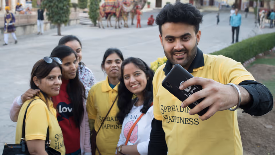Access the Colour, tactile and Cultural Jaipur