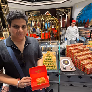 Dubai & Abu Dhabi VI Expedition