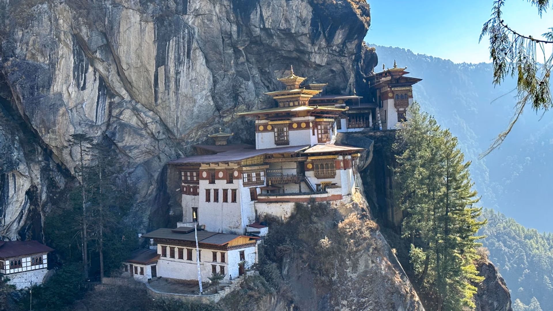Taktshang Monastery (Tiger's Nest) – photo 1